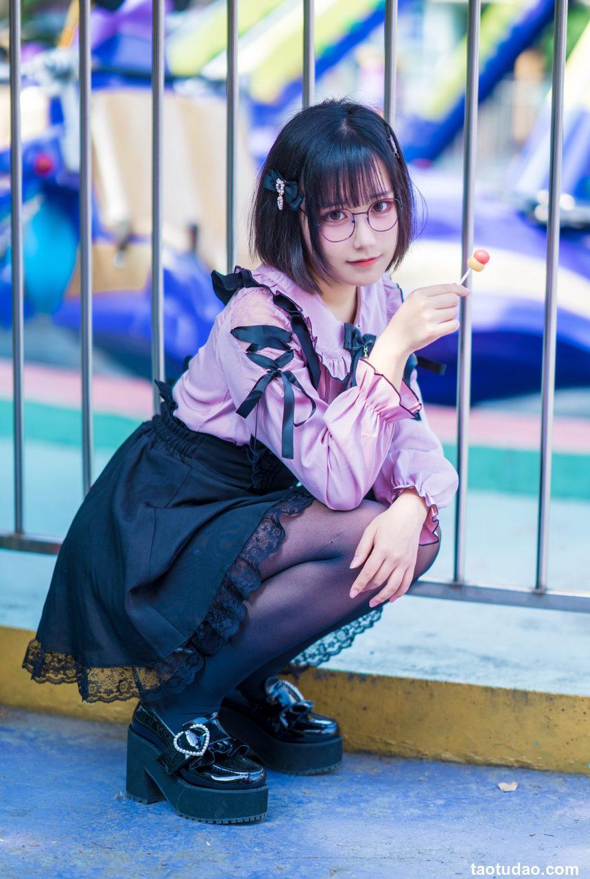 lunananya- 黑丝地雷妹 [26P-281.94MB]