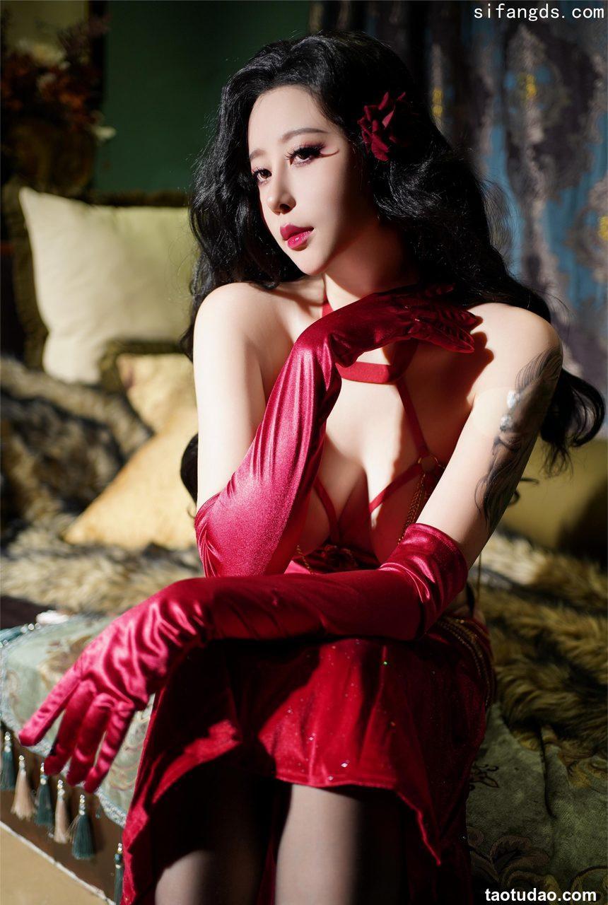 奈汐酱nice - 红爵夫人极品巨乳肥臀美腿丁字勒逼 [58P+1V-449MB]