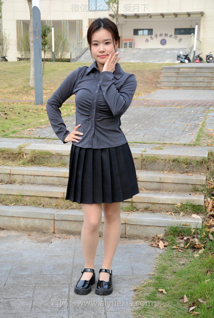 月下摄影 NO.006 茜茜~灰色小JK 这身灰色小JK被我穿出了正装的感觉！[100P+1V／3.09GB]