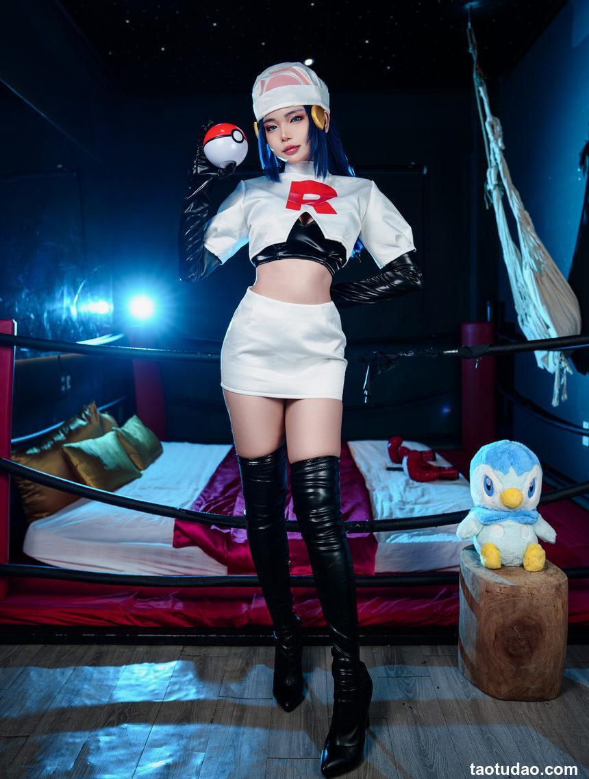 ZinieQ – NO.018 Dawn Pokemon in Team Rocket costume[42P-20V-516.9M]