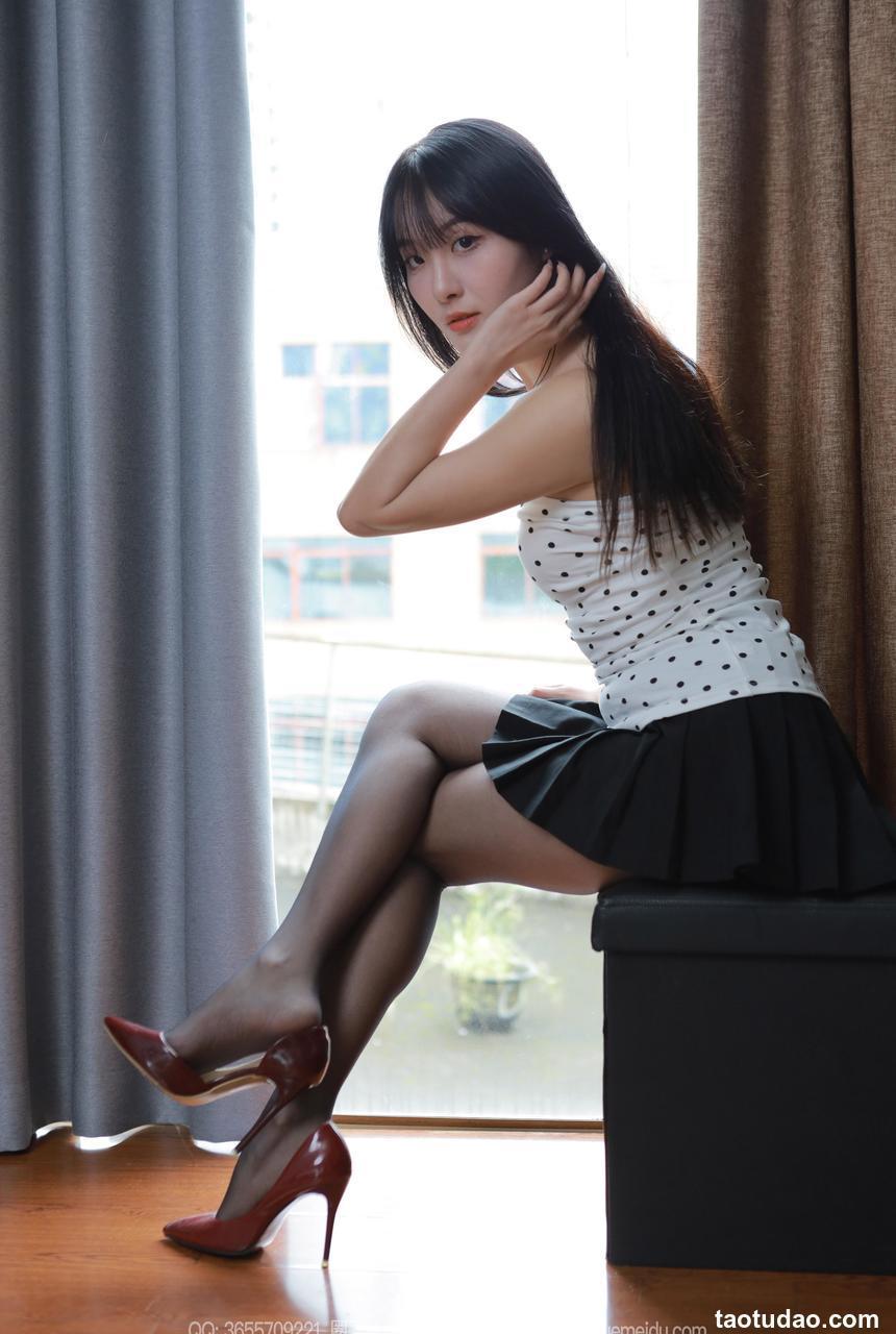 [IESS异思趣向] 2024.07.16 丝享家 1795 婉萍《波点短裙》[87P-80.1M]