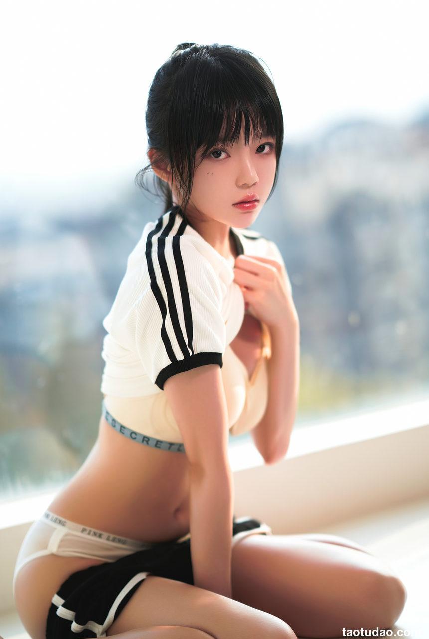 桜桃喵- - 逐渐升温 [37P+2V-645.61MB]