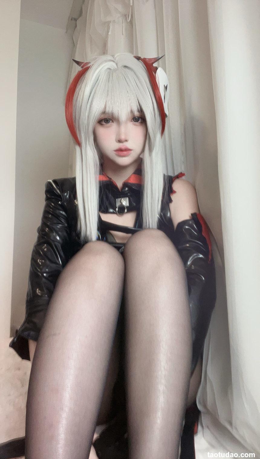 疯猫ss - 明日方舟 W [33P-65MB]