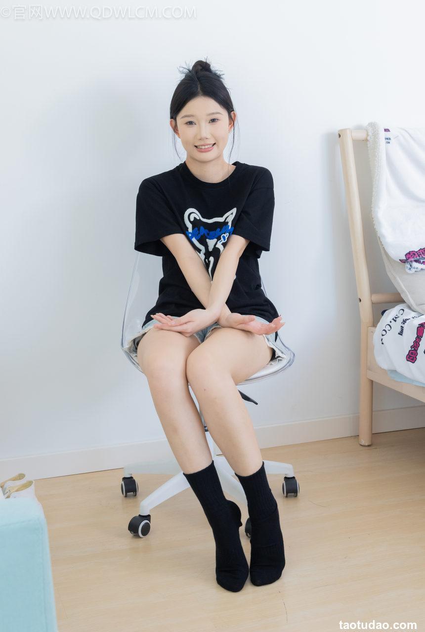 物恋传媒 No.2324 小竹-匡威帆布鞋、白棉袜、黑棉袜 [166P1V-4.78GB]