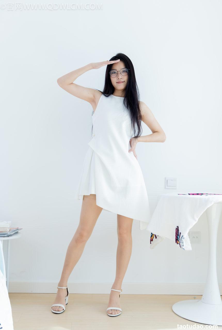 物恋传媒 NO.2320 茯苓-凉鞋、薄肉丝（脚尖微加固款）、裸足、皮筋绑脚以及挠脚心剧情[159P-1V-3.97G]