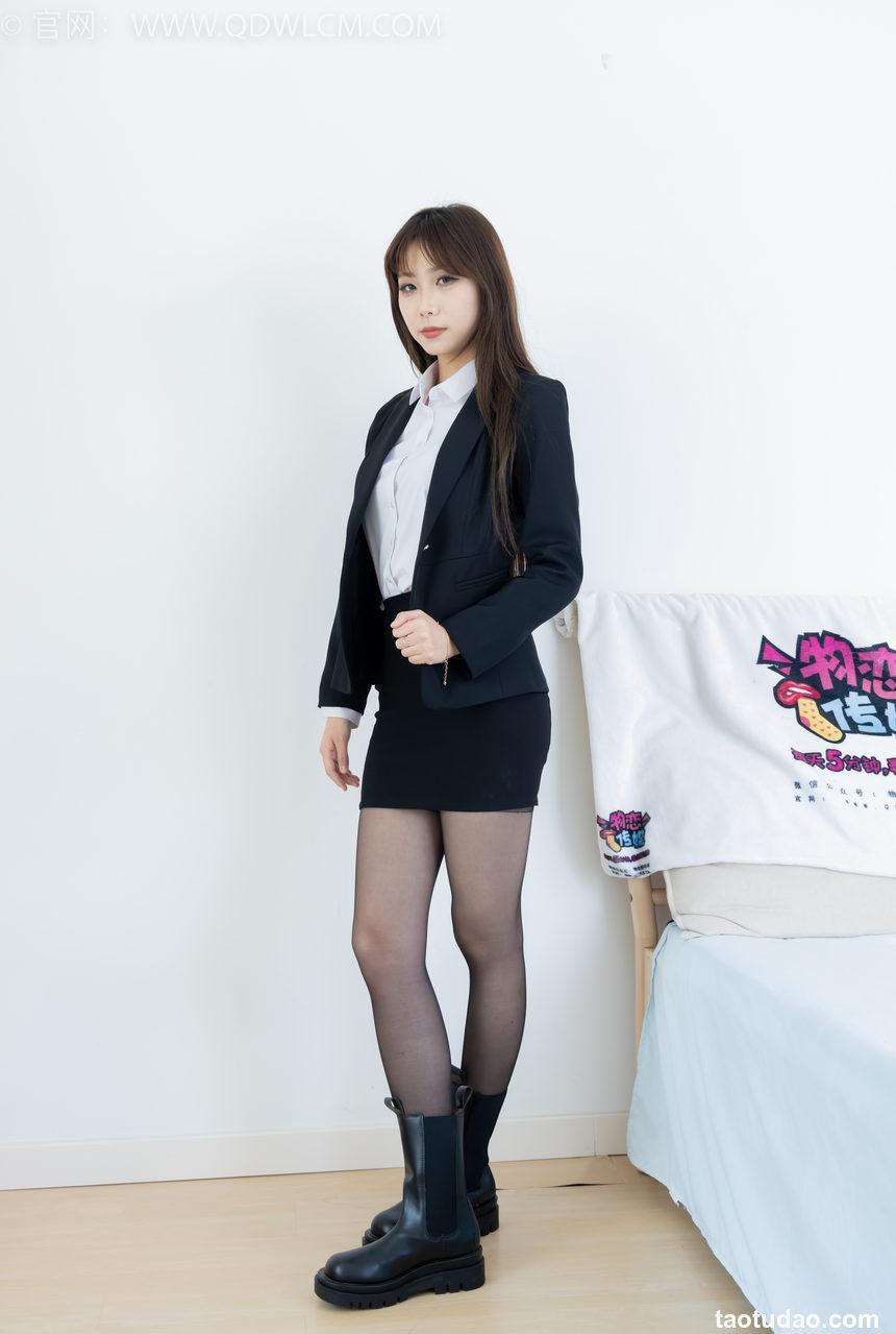 物恋传媒 No.2344 泡泡-短靴、薄黑丝、ol制服、高冷不笑御姐版 [150P1V-3.41GB]