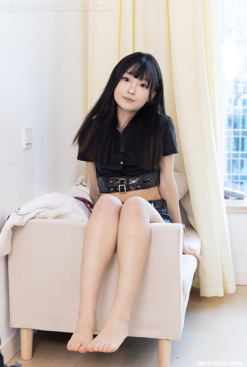 物恋传媒 NO.2304 嘟嘟-平底鞋、黑色网袜、裸足[166P-1V-4.25G]