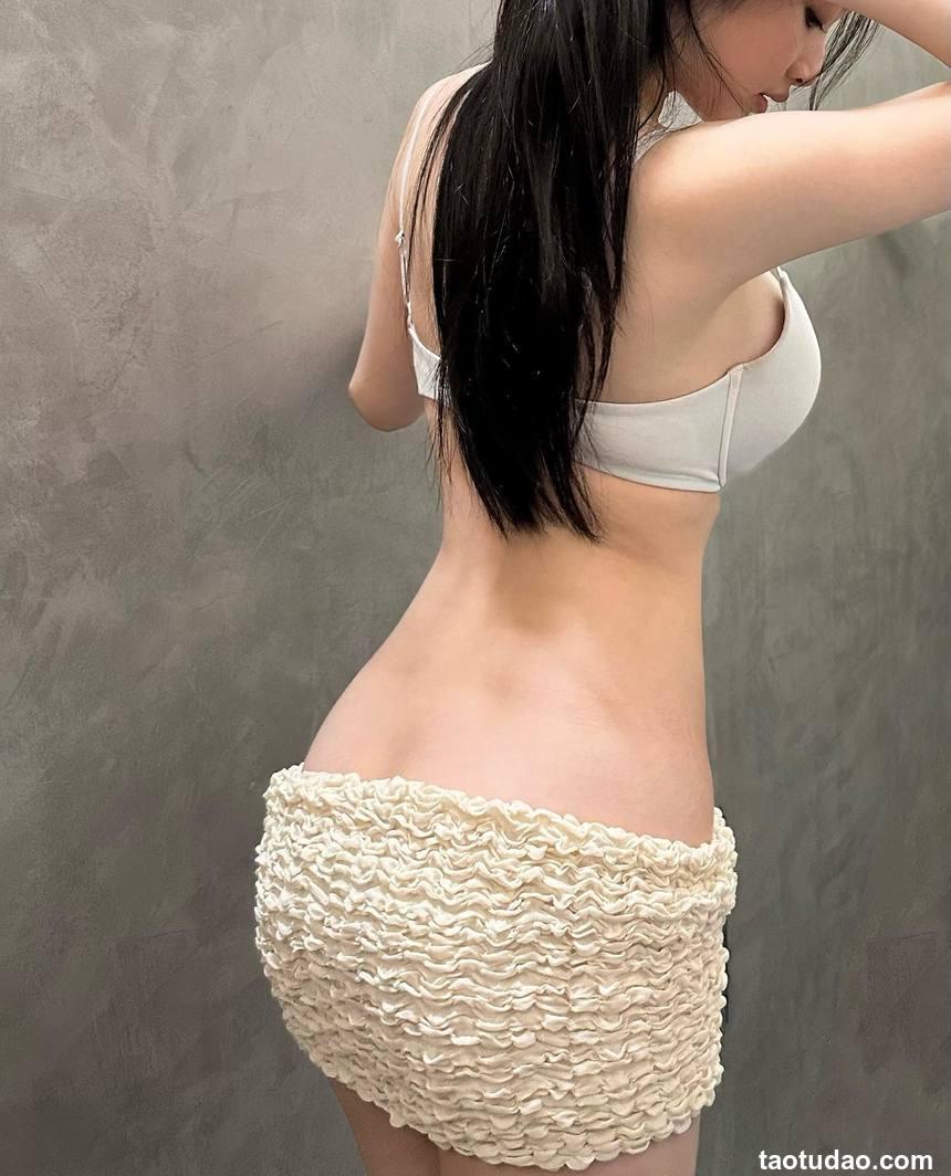 Jaamie_Tan – 神级美乳合集 [315P+69V-1.0GB]