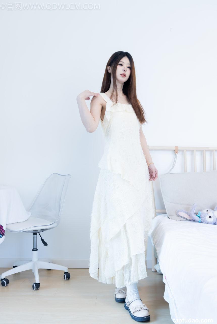 物恋传媒 No.2281 曲奇-皮鞋、白棉袜、裸足 [157P1V-4.07GB]