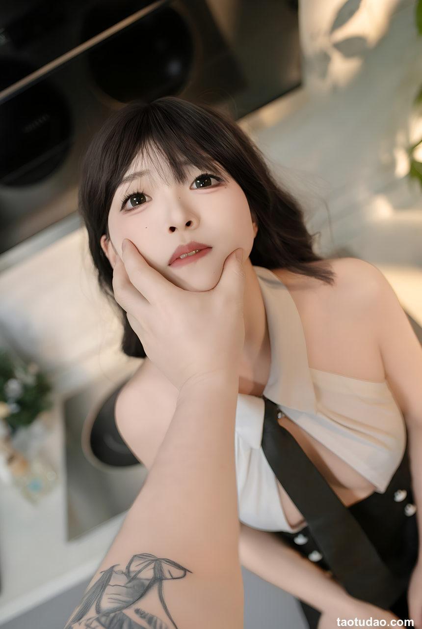 Bangni邦尼 – NO.030 小职员[81P-391.9M]