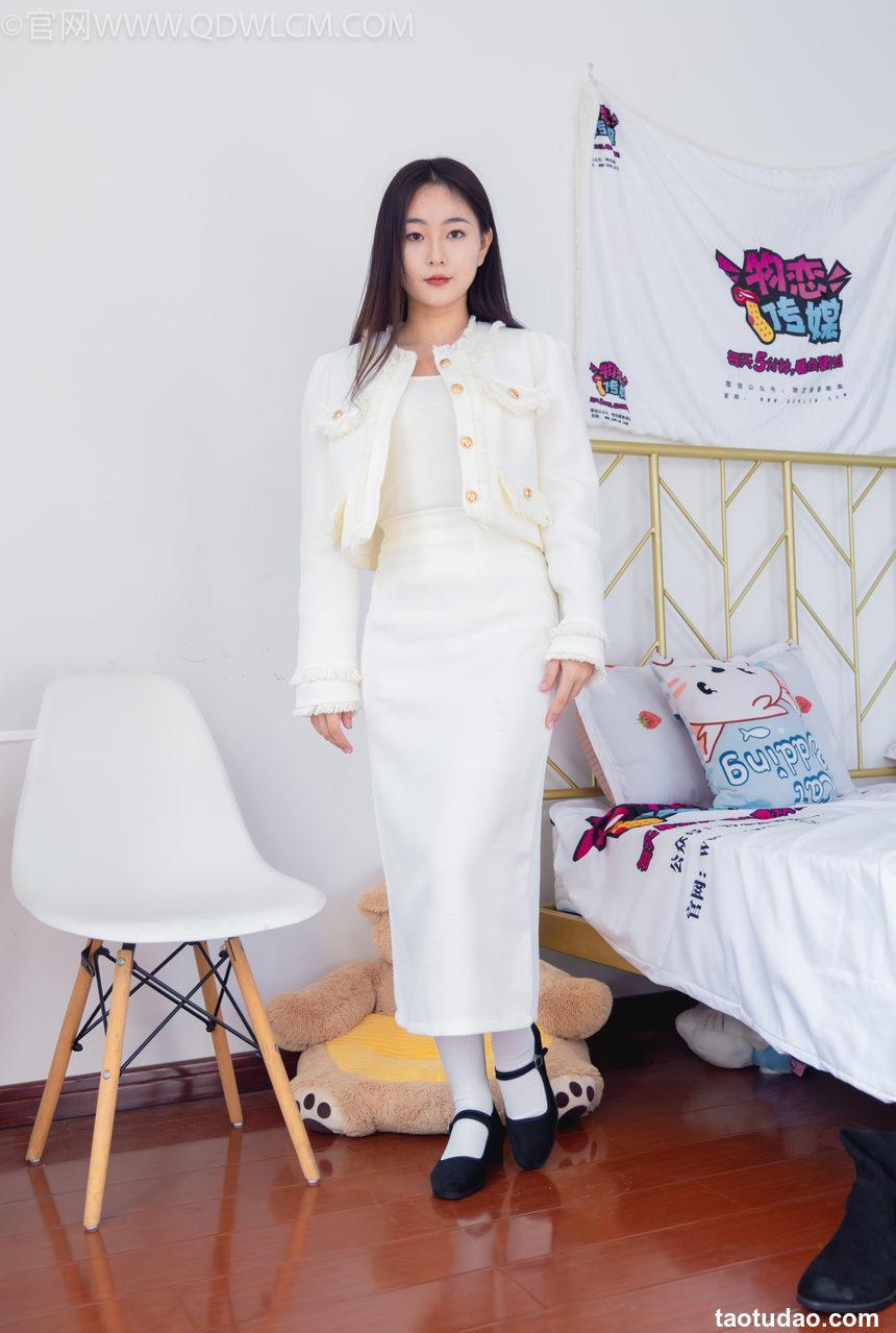 物恋传媒 No.2335 美兔-布鞋、长靴、白棉袜、薄肉丝 [227P1V-5.42GB]