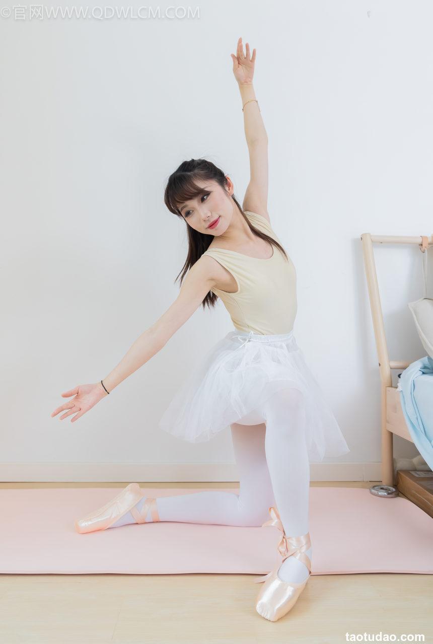 物恋传媒 NO.2307 泡泡-芭蕾鞋、厚白丝、芭蕾动作、皮筋绑脚剧情[166P-1V-5.91G]