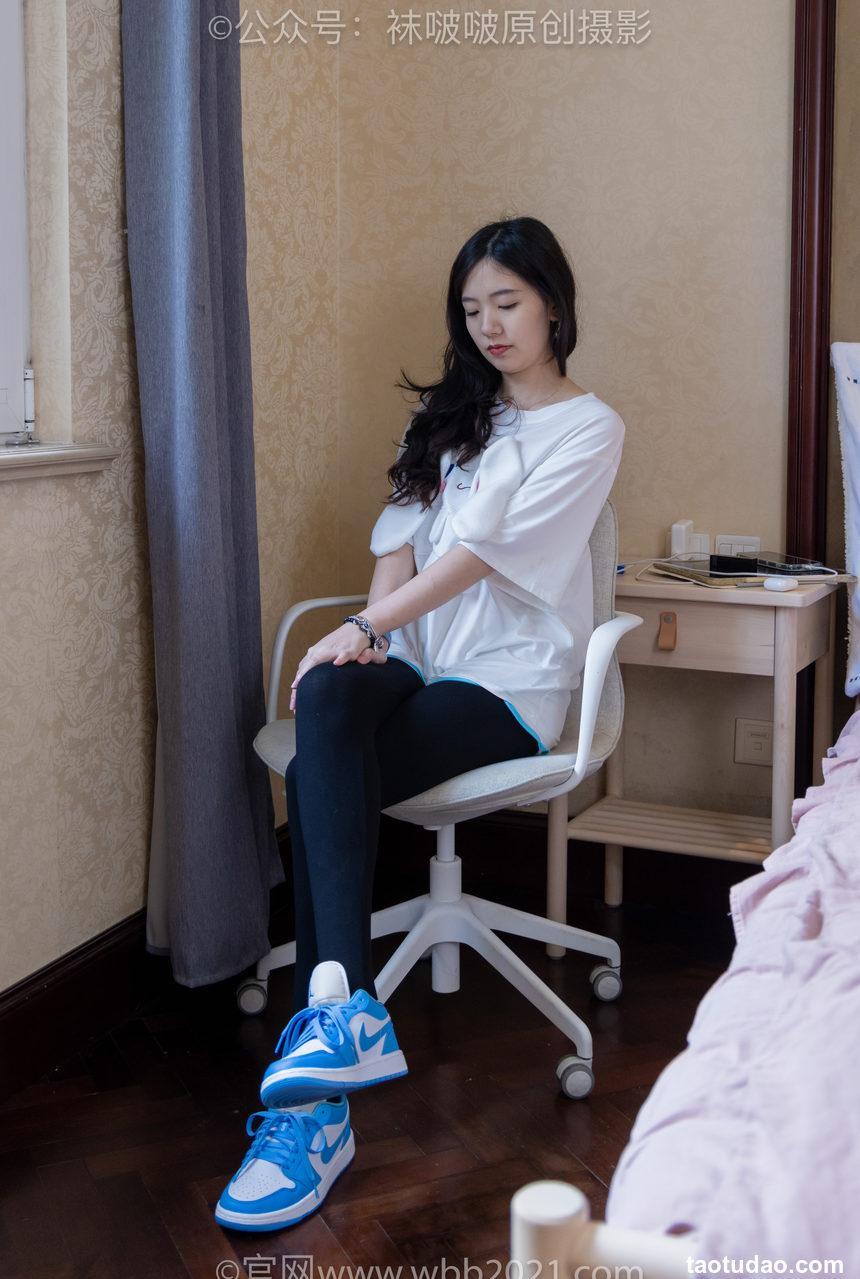 [BoBoSocks袜啵啵]NO.516 小甜豆-板鞋、厚黑色踩脚裤袜、白棉袜[145P+1V／7.18GB]