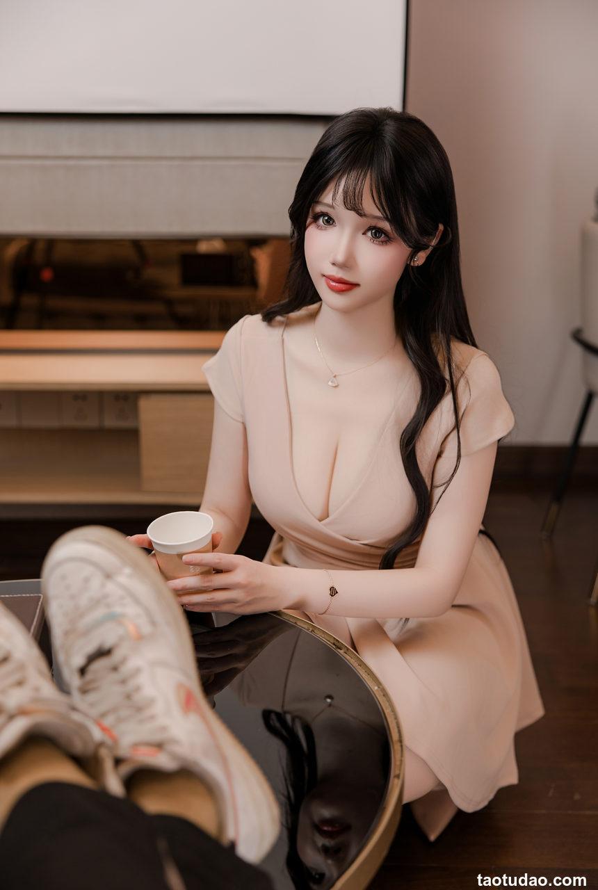 雪晴Astar-洗浴店·杏色工作服A字裙[86P+1V-1.49G]