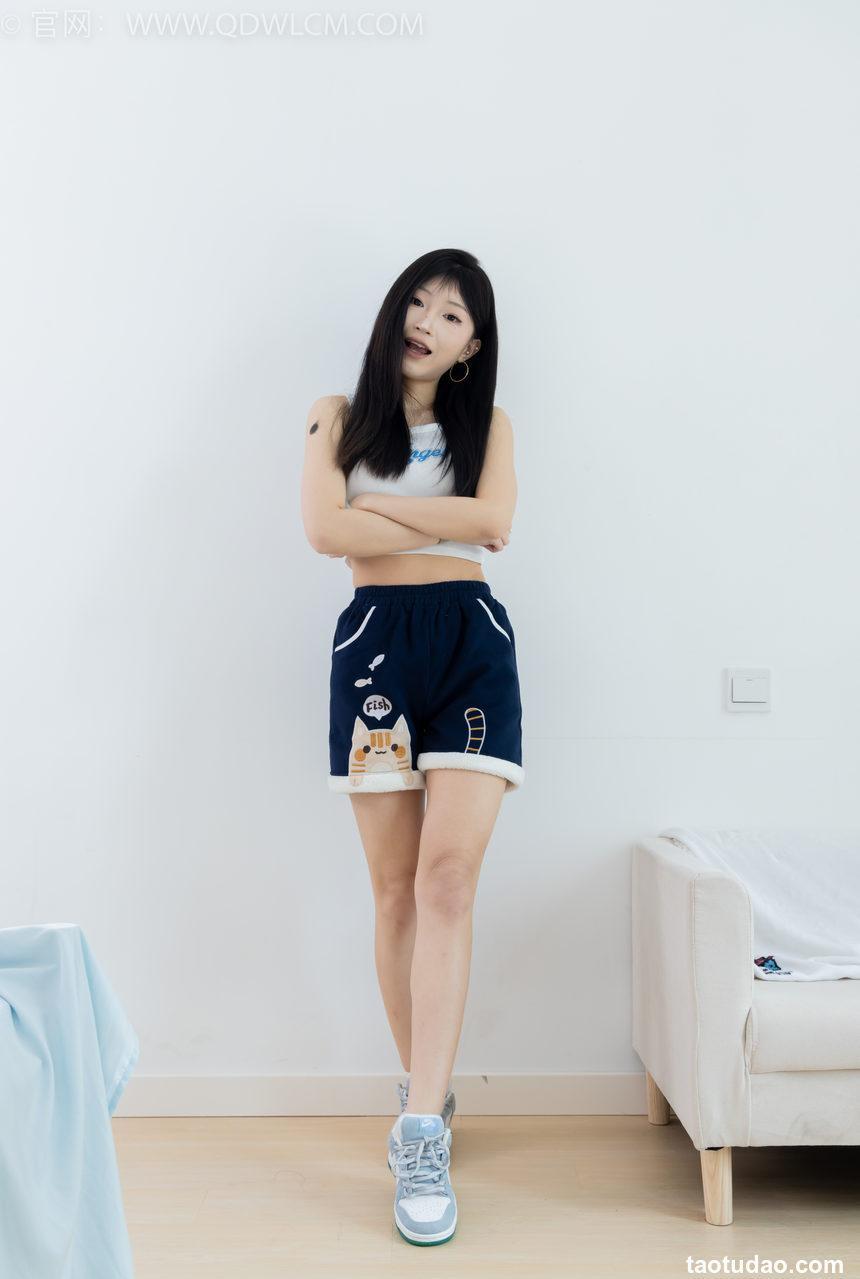 物恋传媒 No.2341 嘟嘟-板鞋、白棉袜、裸足、裸足涂精油 [190P1V-3.71GB]