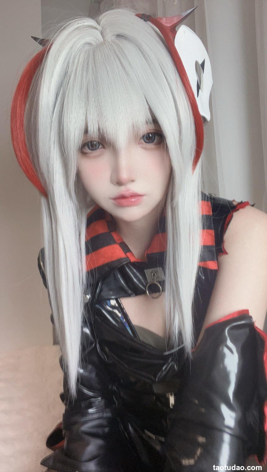 疯猫ss - 明日方舟 W [33P-65MB]