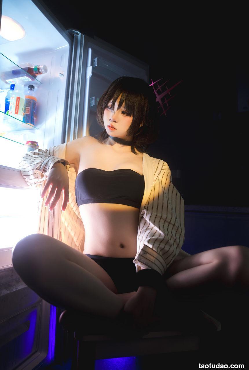 纸悦Etsu_ko-蔚蓝档案-戒野美咲泳装[28P-405MB]