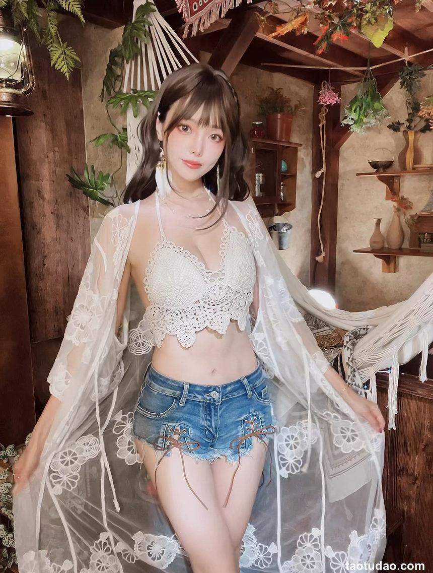 ElyEE子 –  Secret Treehouse Escape [31P5V-152MB]