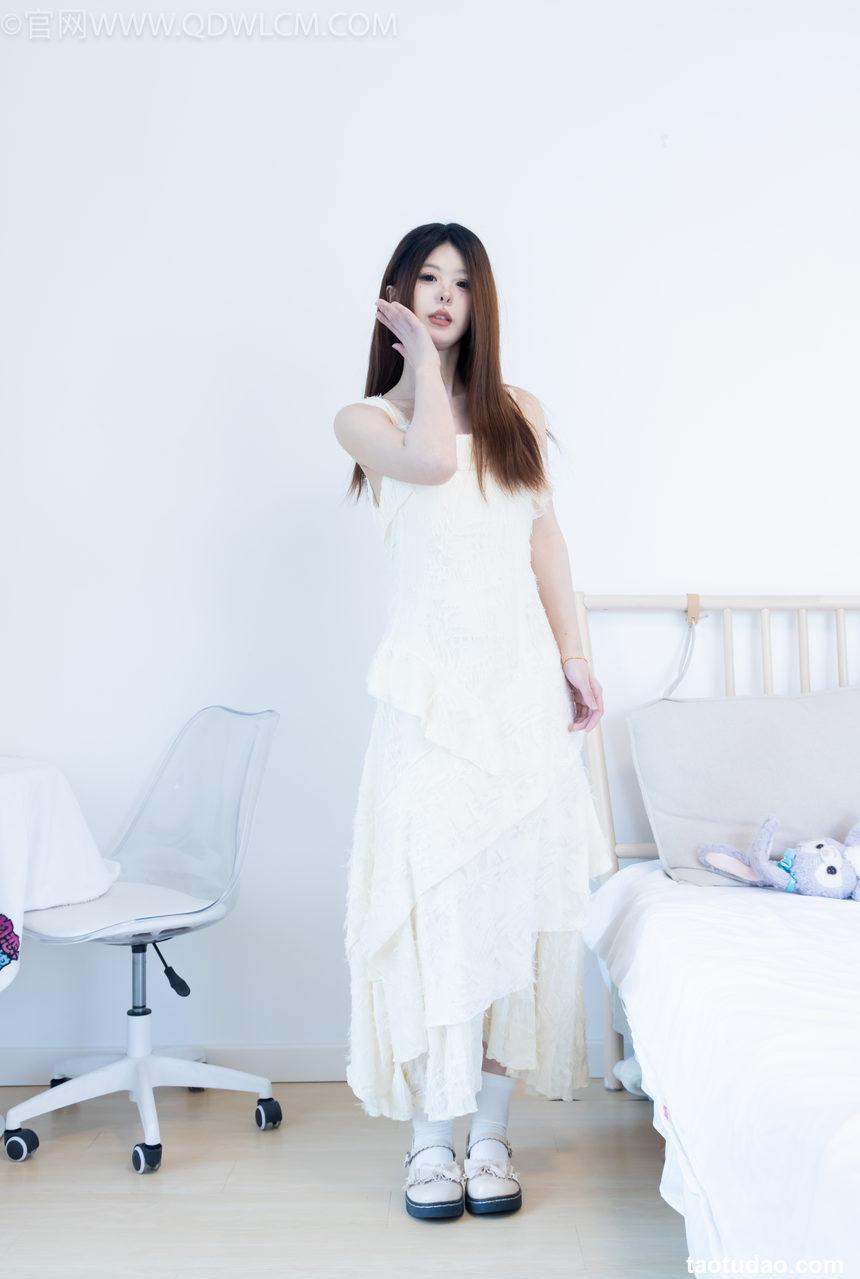 物恋传媒 No.2281 曲奇-皮鞋、白棉袜、裸足 [157P1V-4.07GB]