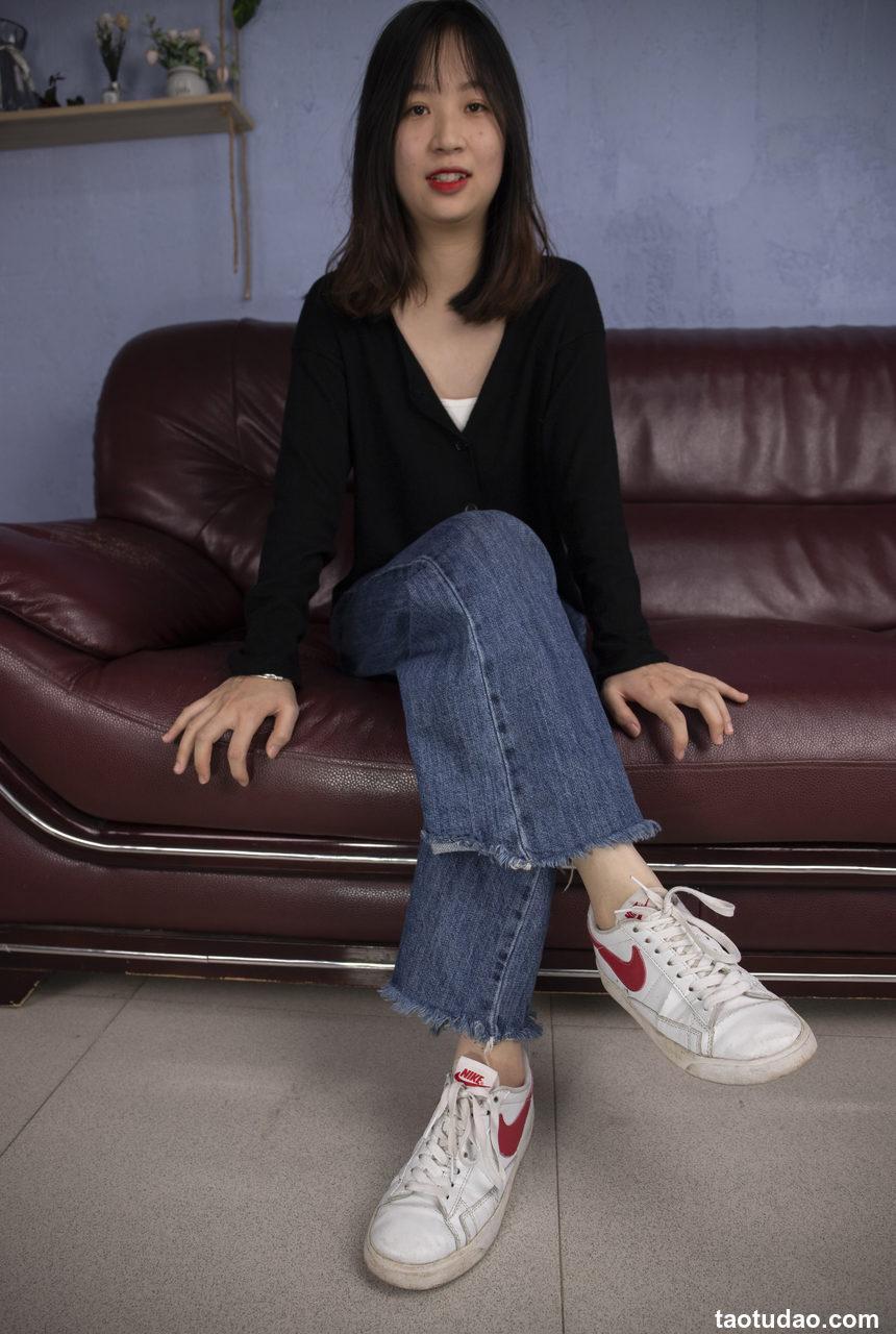 南国足艺视频 NO.034 模特小娴两天的原味棉袜，性感的美脚诱惑[111P-1.36G]