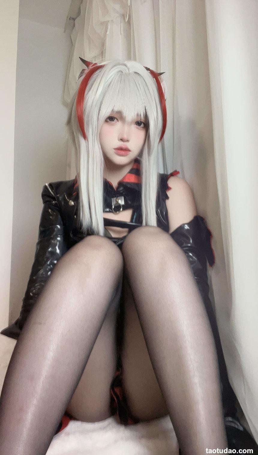 疯猫ss - 明日方舟 W [33P-65MB]