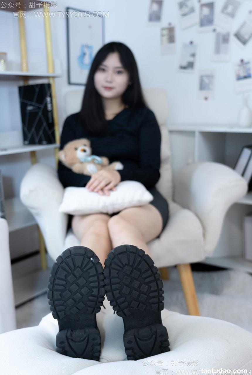 甜予摄影 NO.118 土豆-皮鞋、白棉袜、裸足[121P+2V／10.1GB]