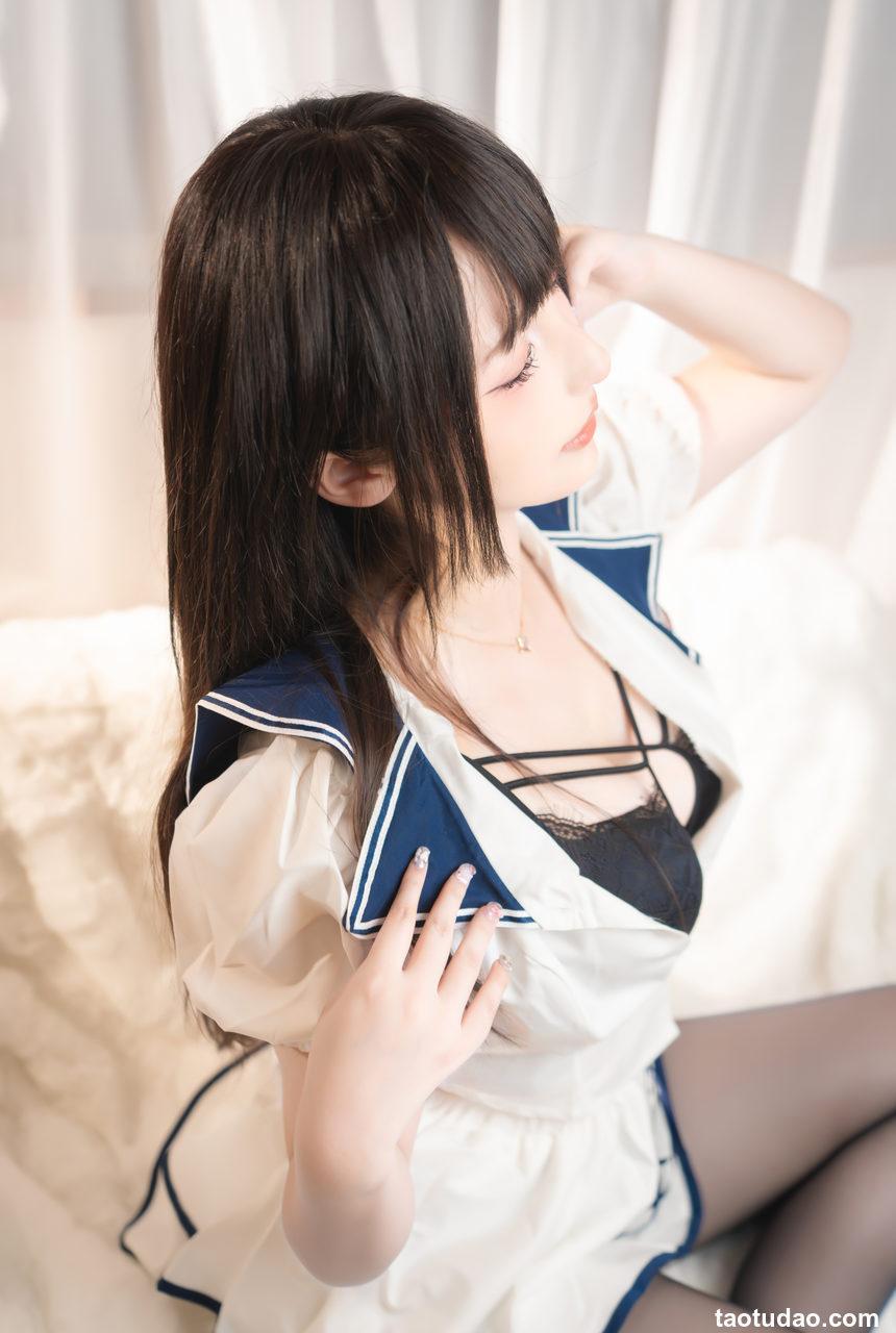 神楽坂真冬 - 柔光水滑 [75P+2V-598MB]