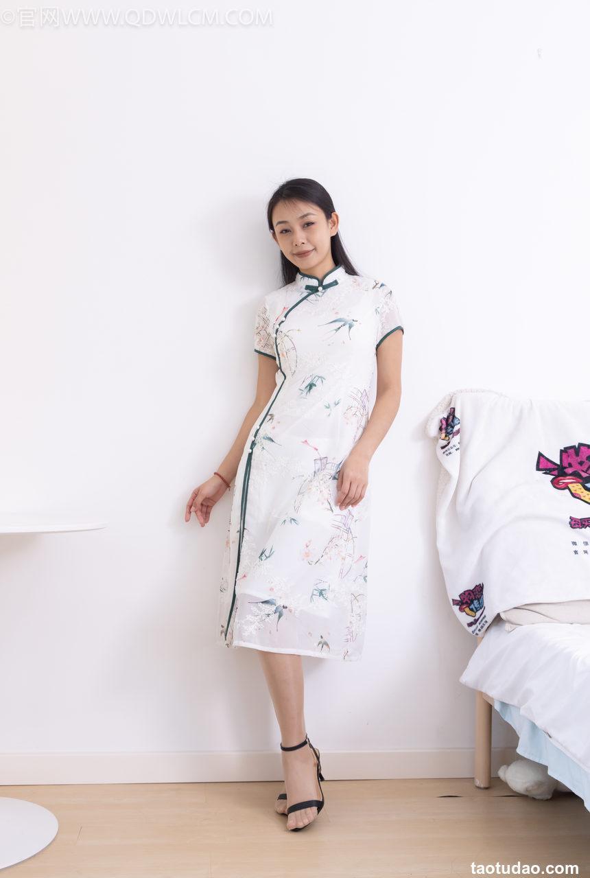 物恋传媒 No.2321 岚岚-高跟凉鞋、薄肉丝、抹婴儿油以及踩香蕉剧情 [160P1V-4.62GB]