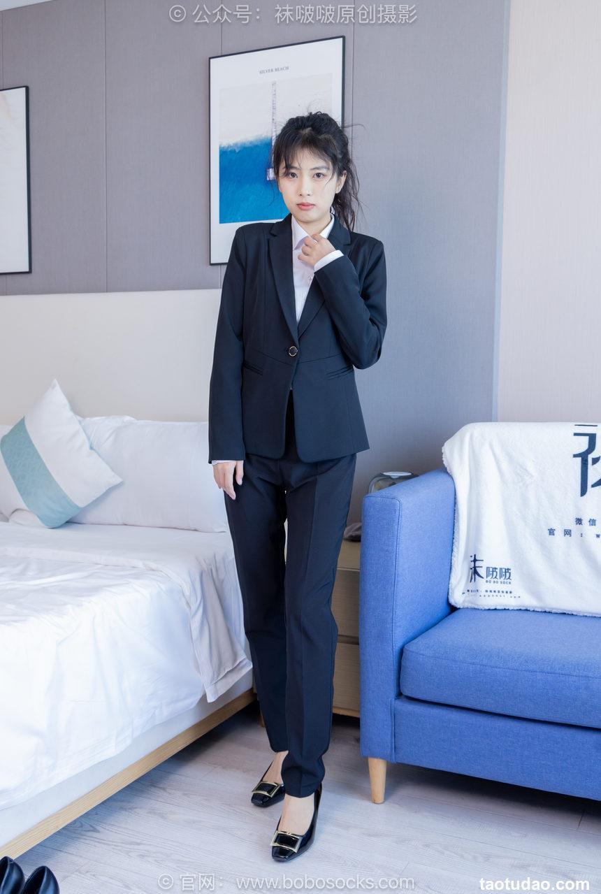 [BoBoSocks袜啵啵]NO.489 奶油 两双高跟鞋、薄肉丝、ol制服裤里丝、黑色美甲[151P+1V／7.76GB]