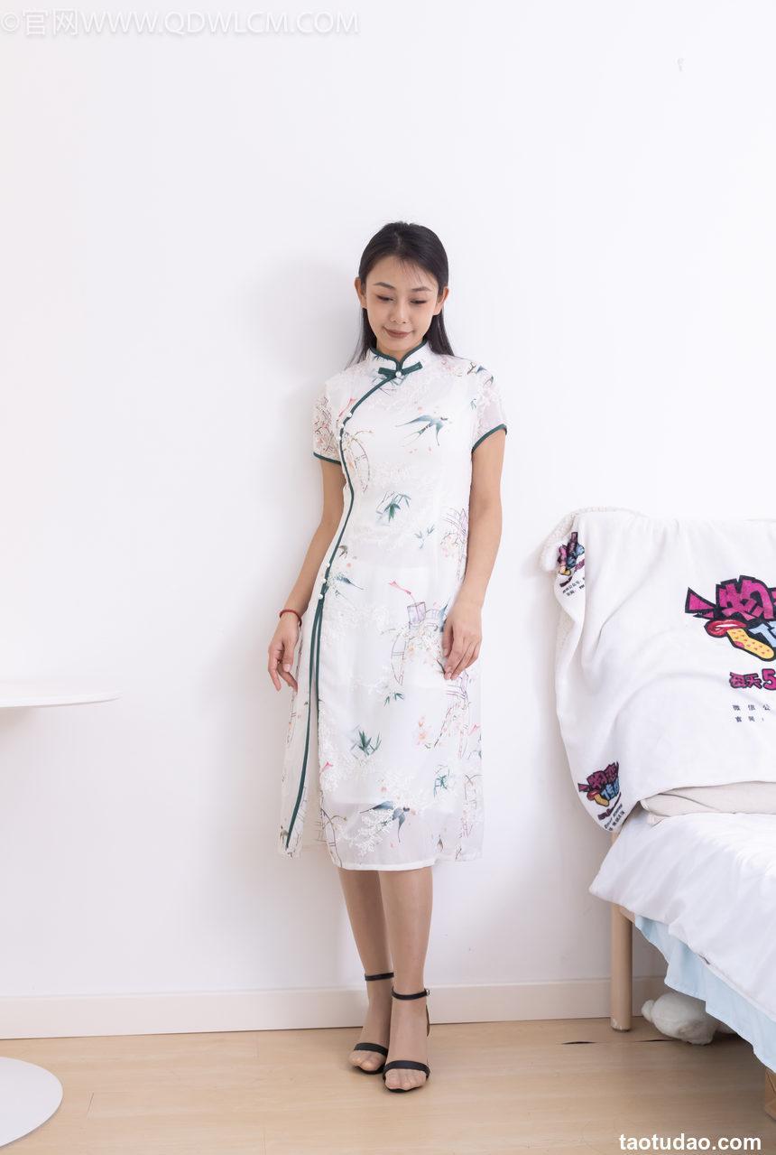 物恋传媒 No.2321 岚岚-高跟凉鞋、薄肉丝、抹婴儿油以及踩香蕉剧情 [160P1V-4.62GB]