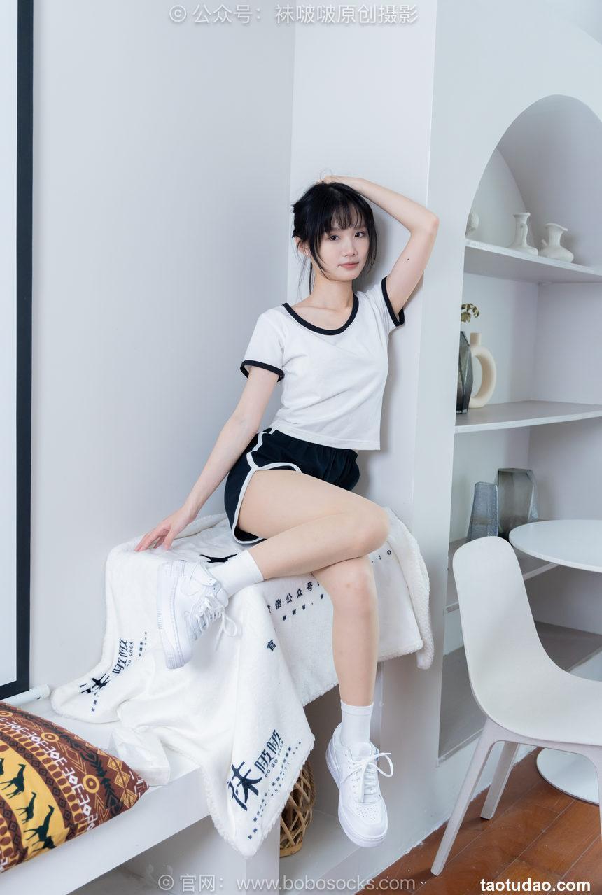 [BoBoSocks袜啵啵]NO.488 甜甜圈 板鞋、白棉袜、薄肉丝[146P+1V／7.21GB]