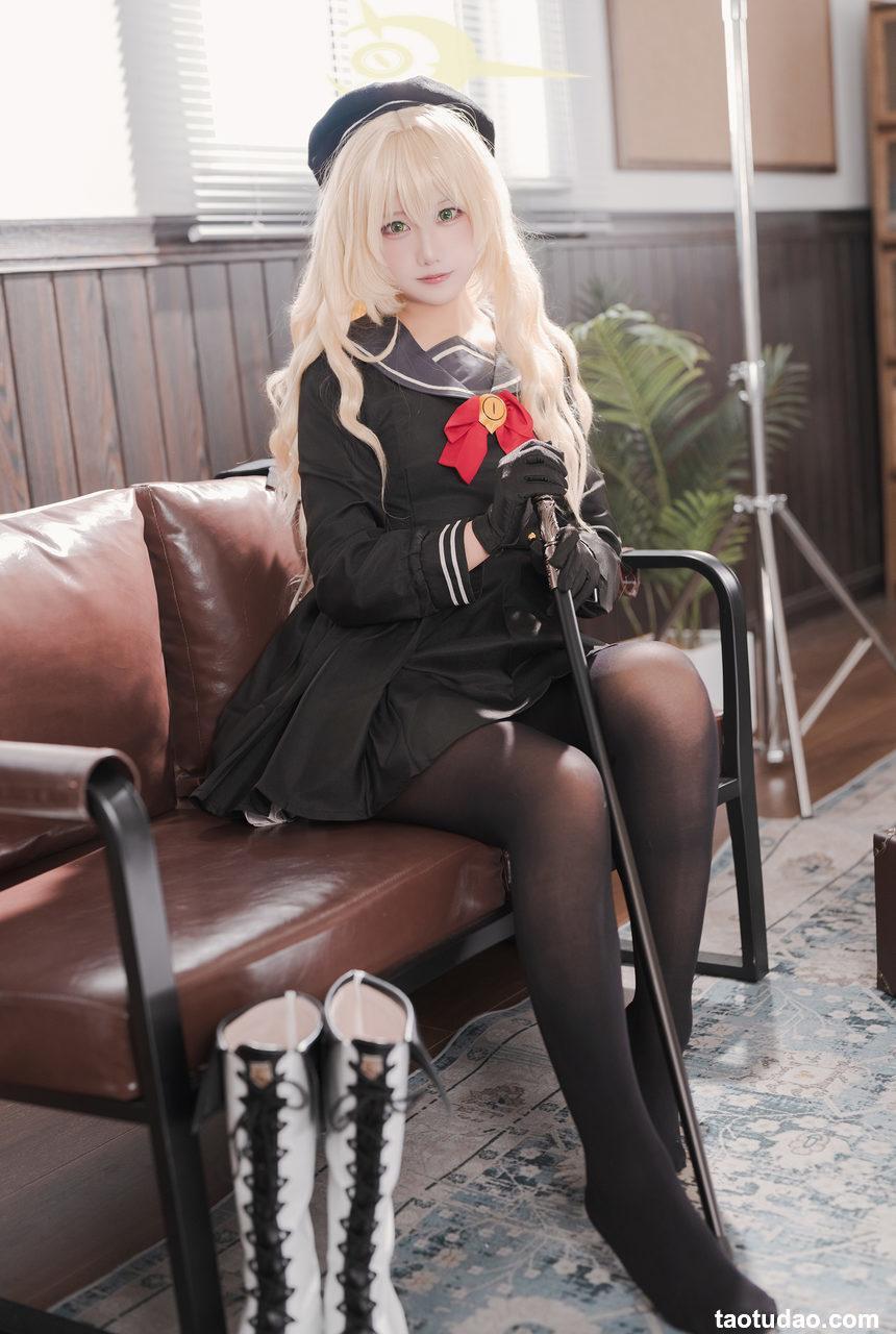 lunananya-蔚蓝档案-笑面教授[56P-162MB]