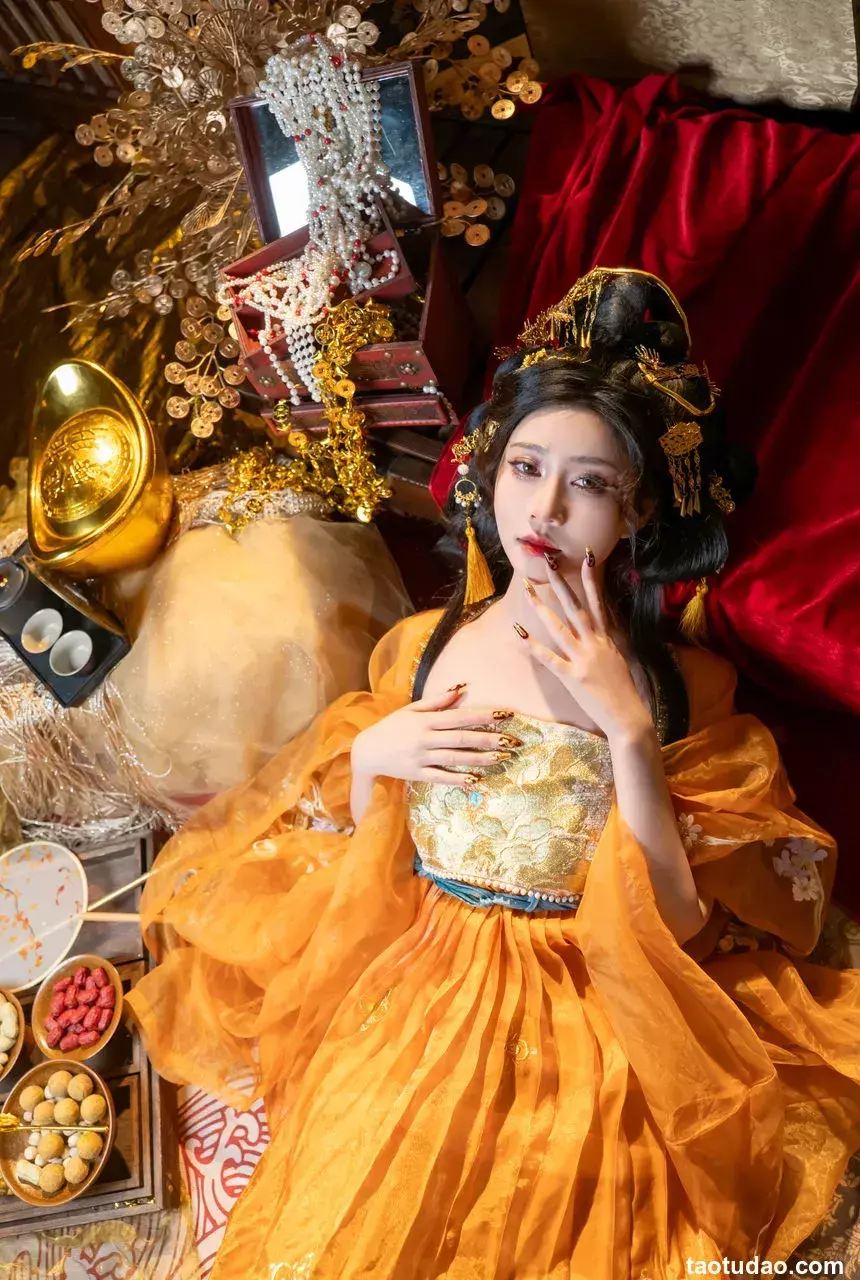 年年nnian –  金蛇贺岁 [80P-977MB]