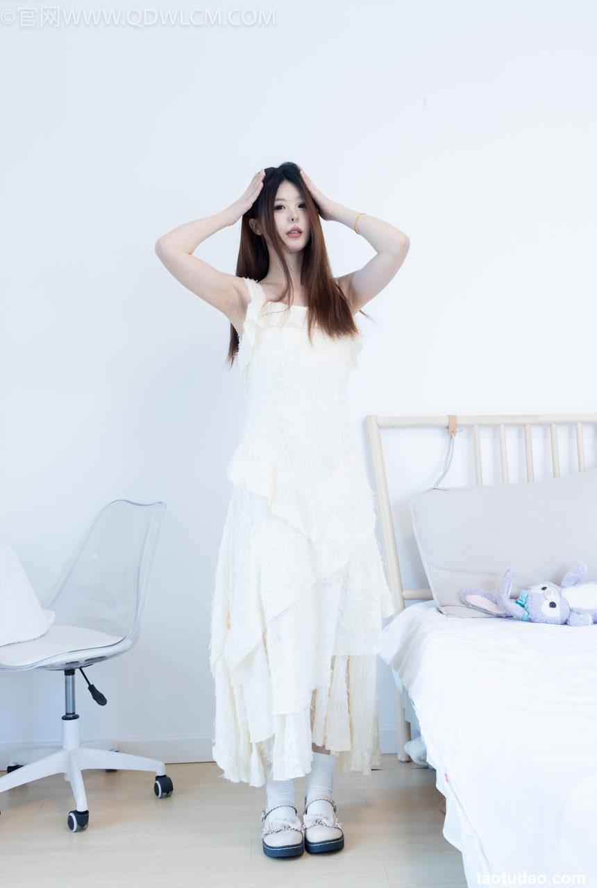 物恋传媒 No.2281 曲奇-皮鞋、白棉袜、裸足 [157P1V-4.07GB]