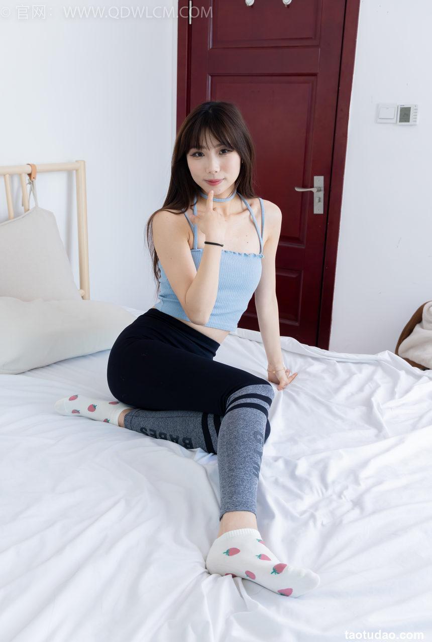 物恋传媒 No.2283 泡泡-高跟长靴、卡通白棉袜、裸足 [180P1V-3.90GB]