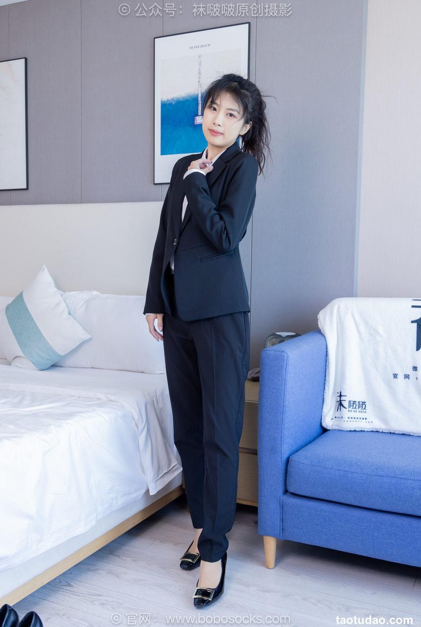 [BoBoSocks袜啵啵]NO.489 奶油 两双高跟鞋、薄肉丝、ol制服裤里丝、黑色美甲[151P+1V／7.76GB]