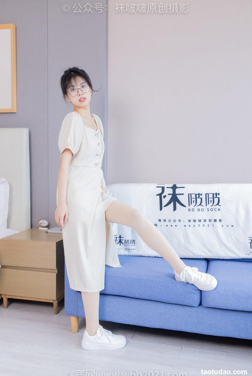 [BoBoSocks袜啵啵]NO.483 奶油-板鞋、白船袜厚肉丝叠穿、厚肉丝、瑜伽动作、船袜和丝袜分别踩葡萄剧情[170P+1V／7.13GB]