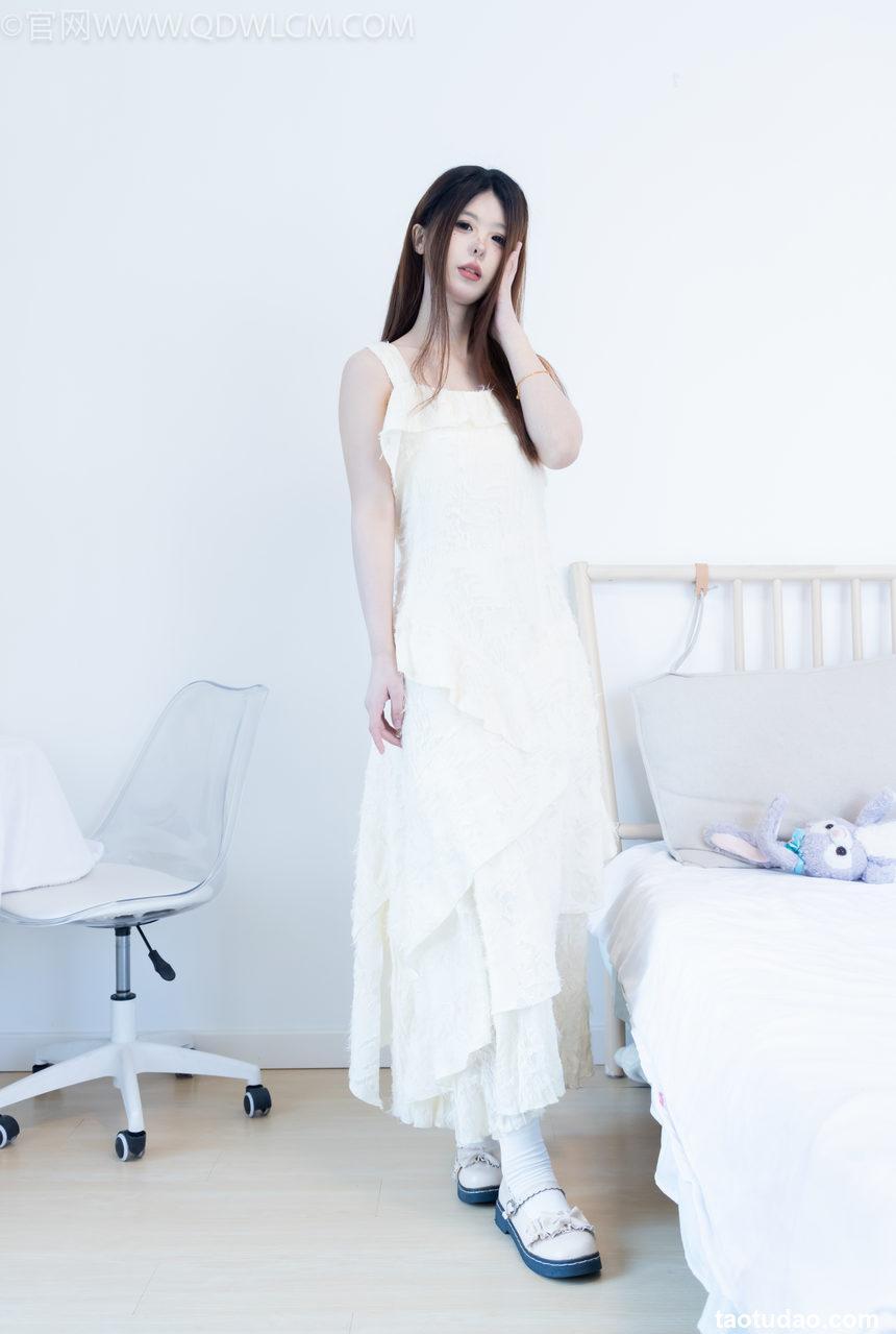 物恋传媒 No.2281 曲奇-皮鞋、白棉袜、裸足 [157P1V-4.07GB]