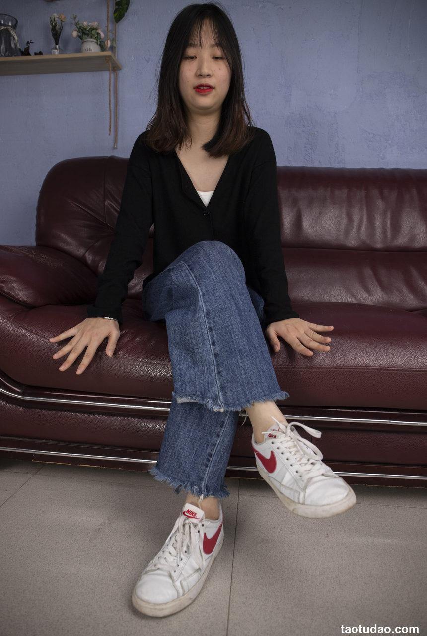 南国足艺视频 NO.034 模特小娴两天的原味棉袜，性感的美脚诱惑[111P-1.36G]