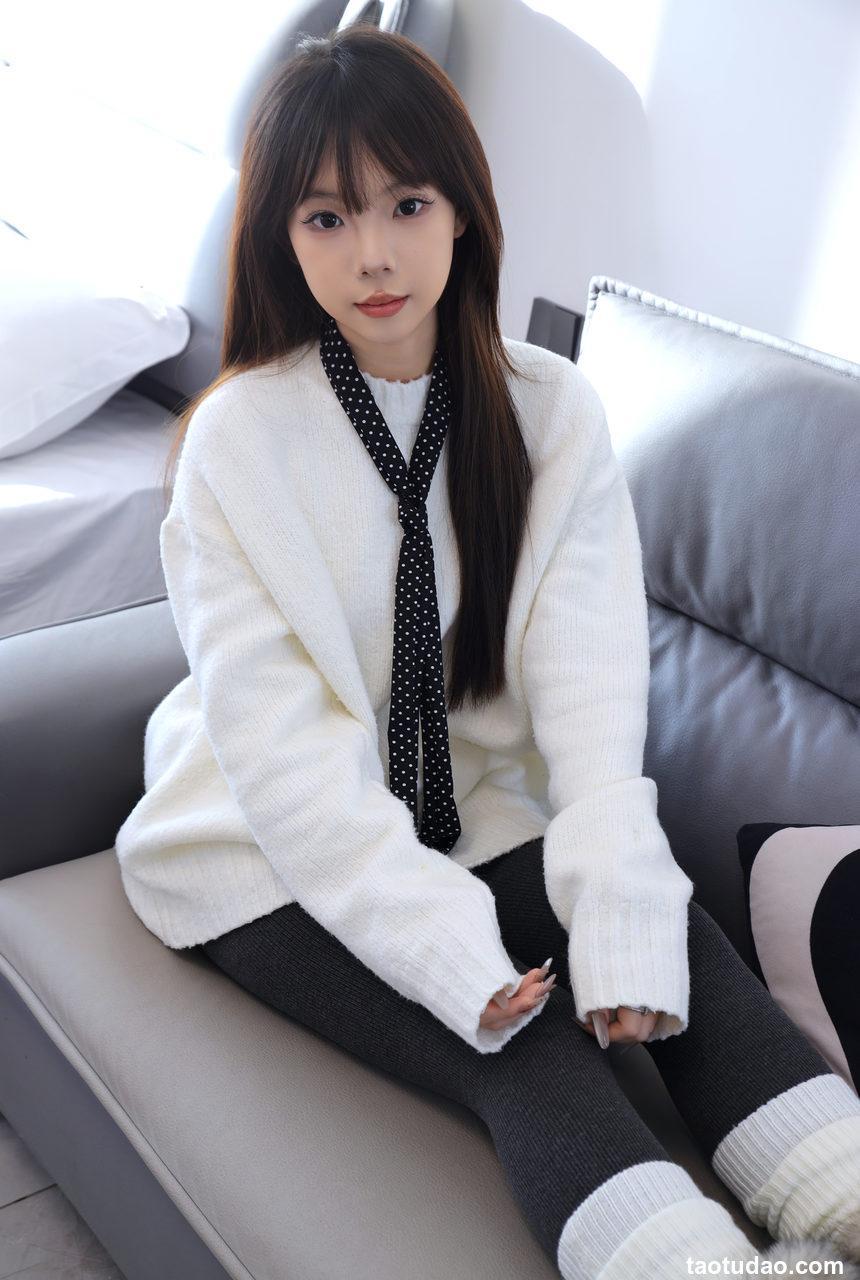 绮梦摄影：第145期 章章 （完整珍藏版）【图包+视频】[520P+2V-15.7G]