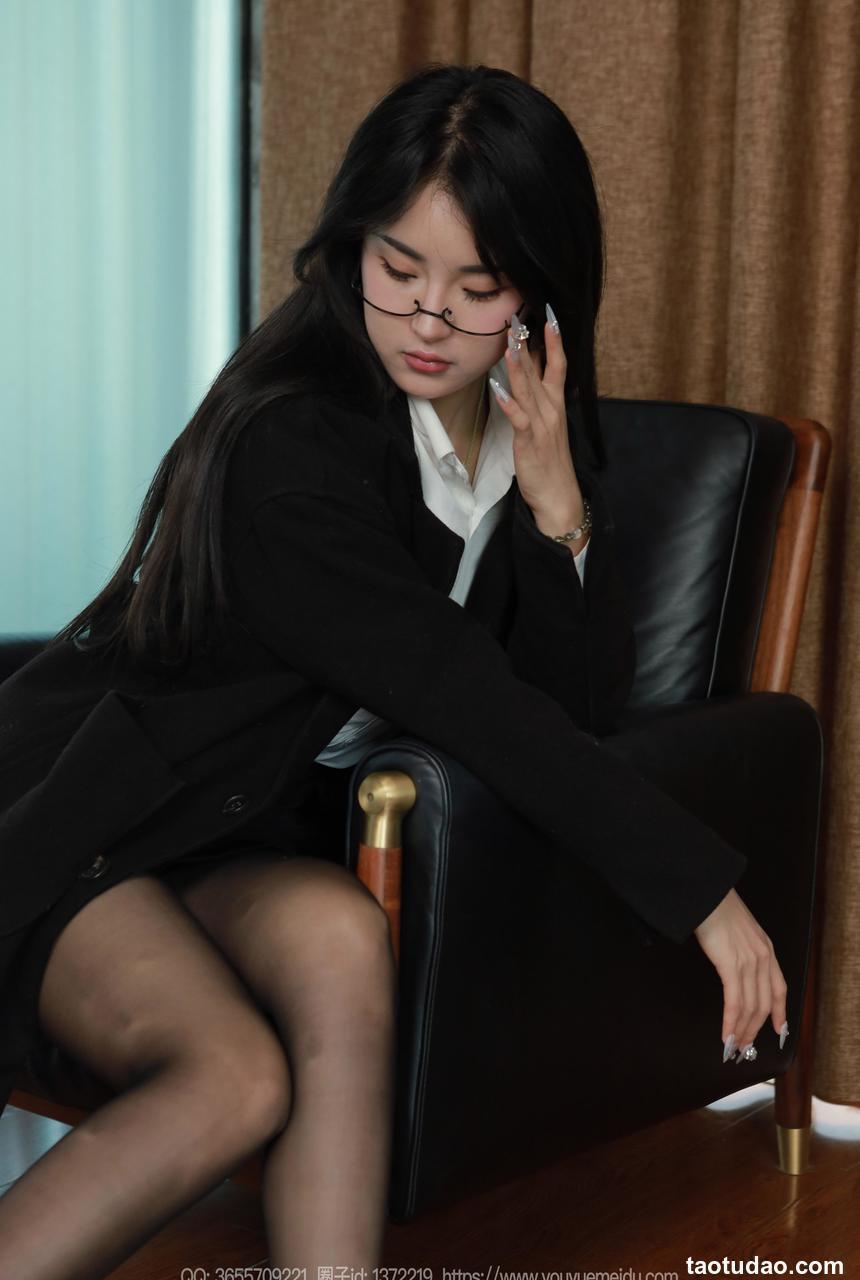 [IESS异思趣向] 2024.12.24 丝享家 1932 小宝《黑色外套（上）》[65P49MB]