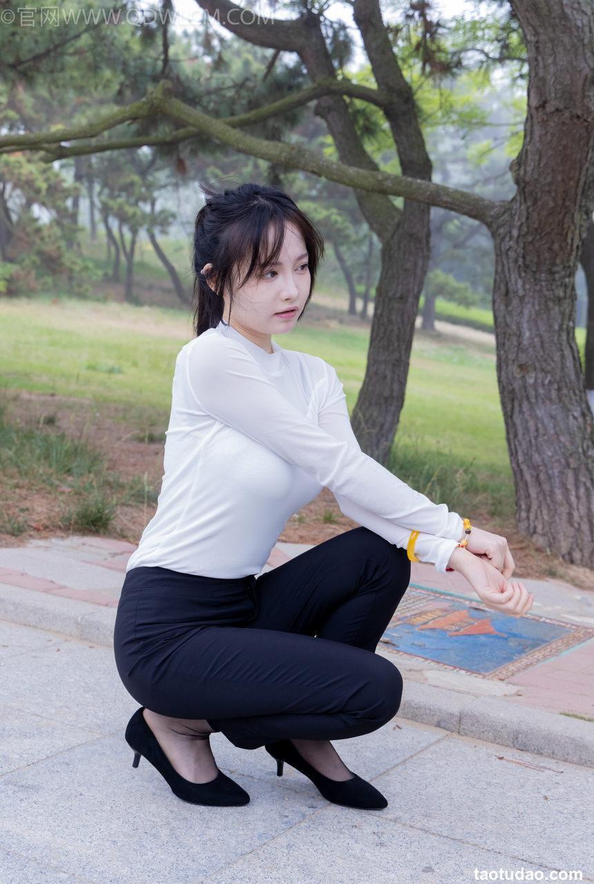 物恋传媒 No.2337 小酒-高跟鞋、短黑丝、短白丝 [315P1V-11.3GB]