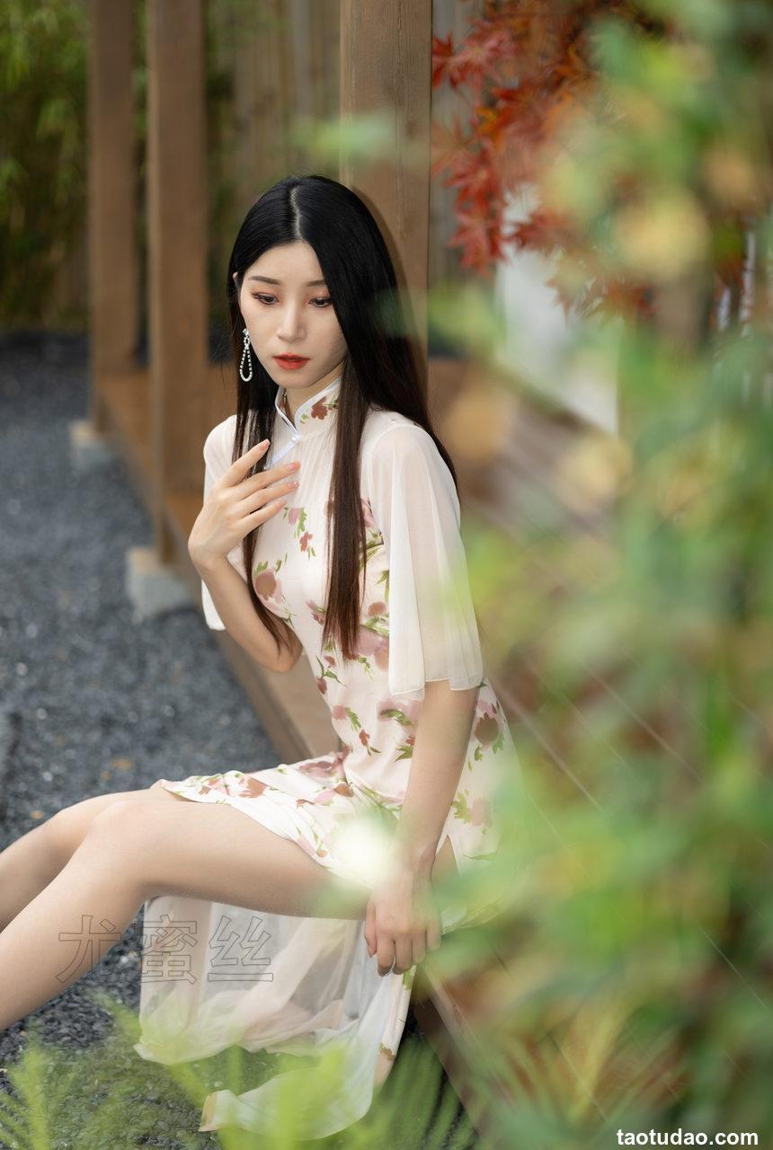 [尤蜜丝]穿搭写真 NO.146[35P+1V／0.98GB]