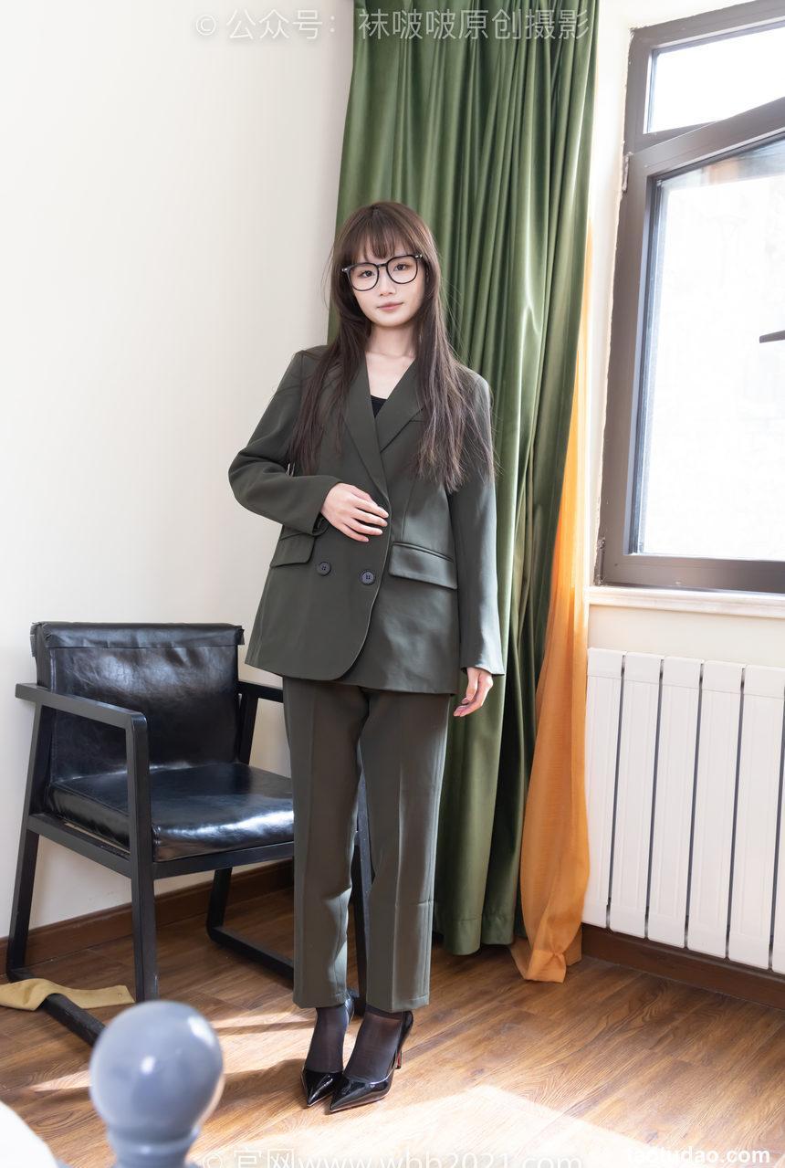 [BoBoSocks袜啵啵]NO.529 甜甜圈-高跟鞋、短黑丝、裸足、半蹲半脱袜子剧情[154P+1V／5.81GB]