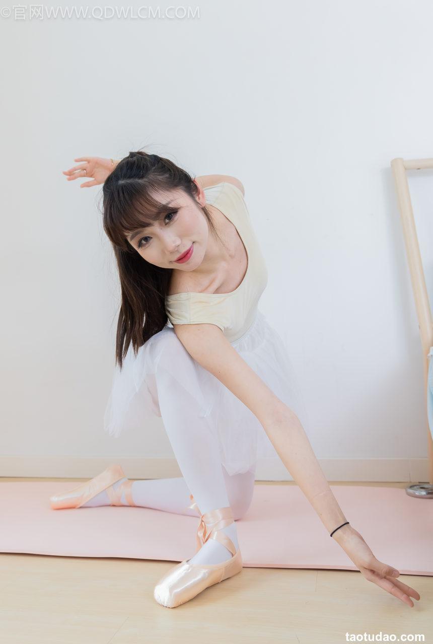 物恋传媒 NO.2307 泡泡-芭蕾鞋、厚白丝、芭蕾动作、皮筋绑脚剧情[166P-1V-5.91G]