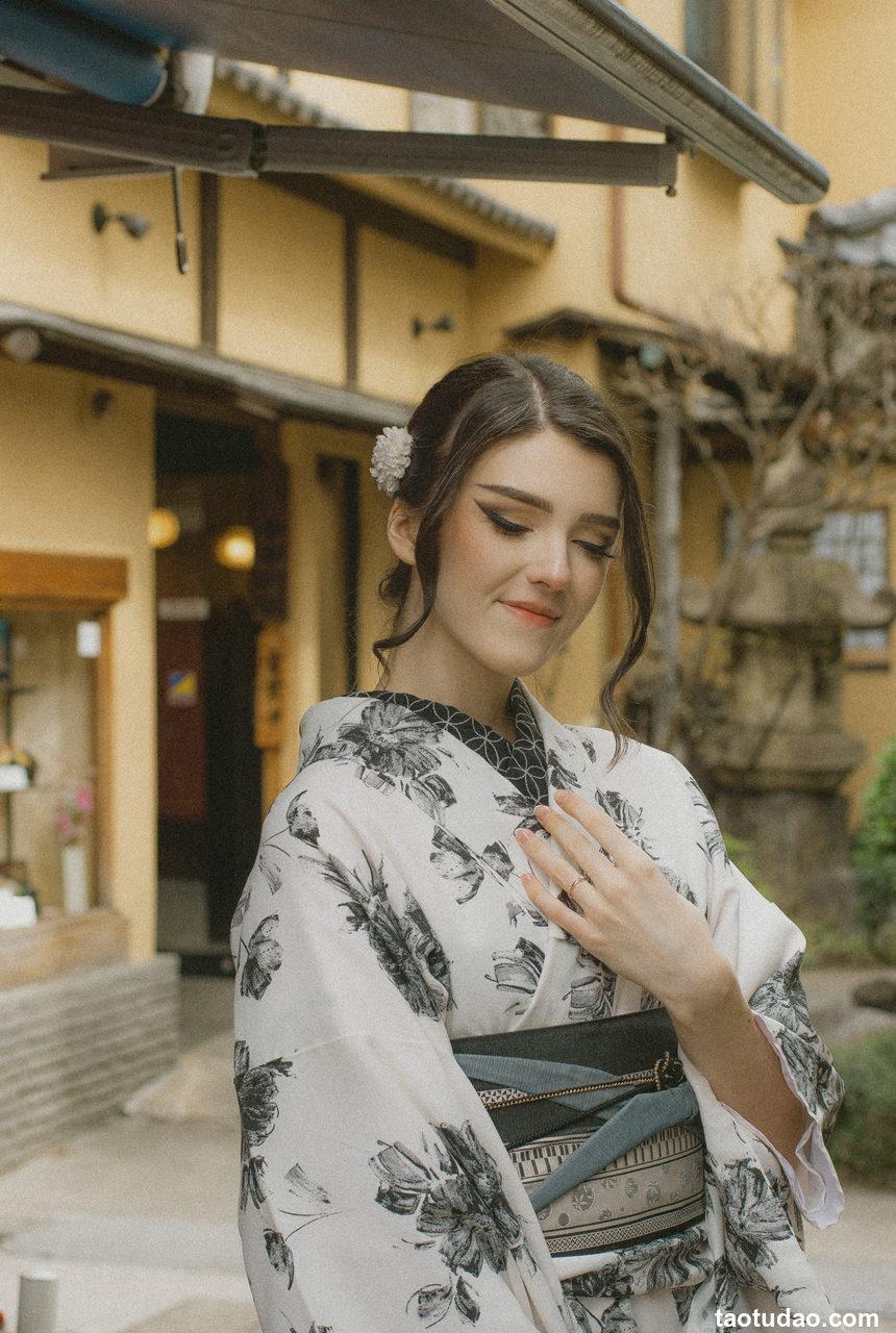 Candy Ball –  kimono[39P-5V-474.9M]