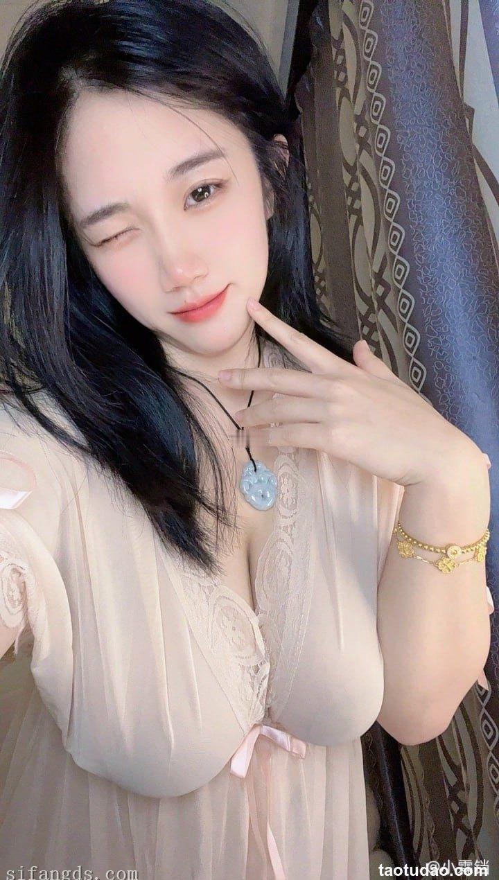 微博网红巨乳【末世唧唧】微密圈嘉宾收费内容合辑【157V+1169P-2.92G】