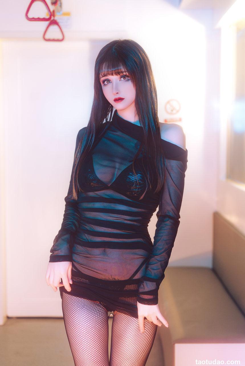 鹿八岁baby – 地铁の调教[94P+2V-2.65G]