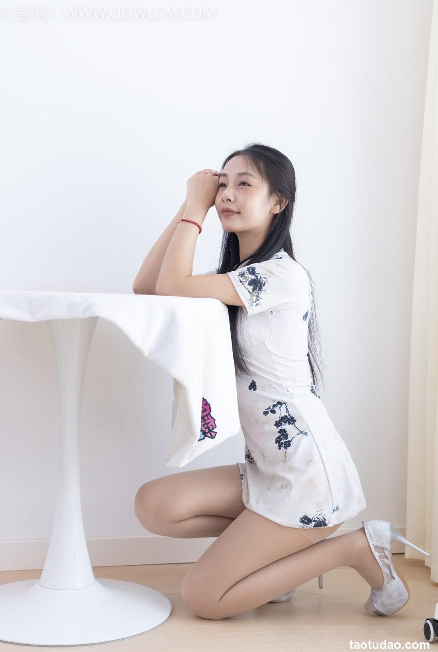 物恋传媒 No.2343 岚岚-高跟鞋、自然穿旧薄肉丝、短旗袍 [170P1V-3.62GB]