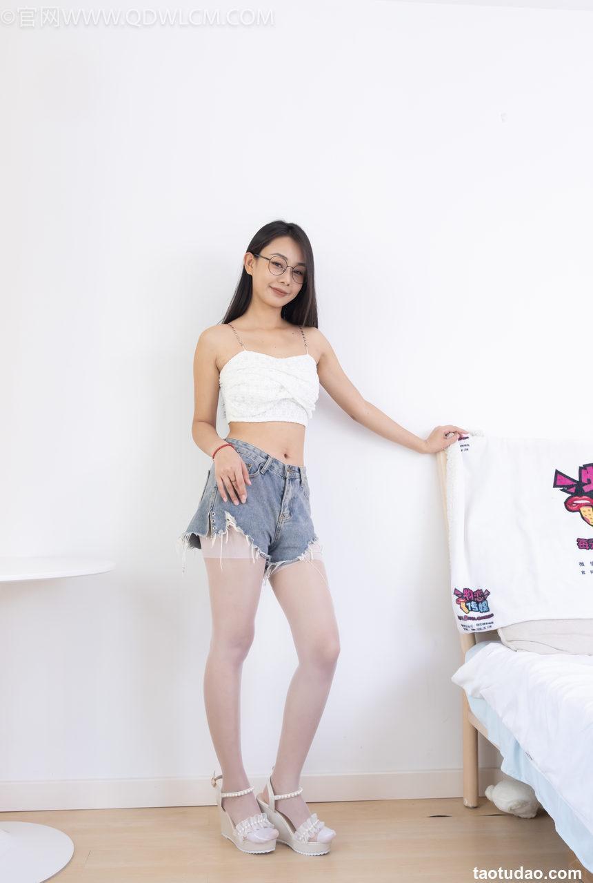 物恋传媒 NO.2310 岚岚-两双高跟凉鞋、薄白丝（脚尖加固款）、薄黑丝（脚尖微加固款）、裸足[170P-1V-4.82G]